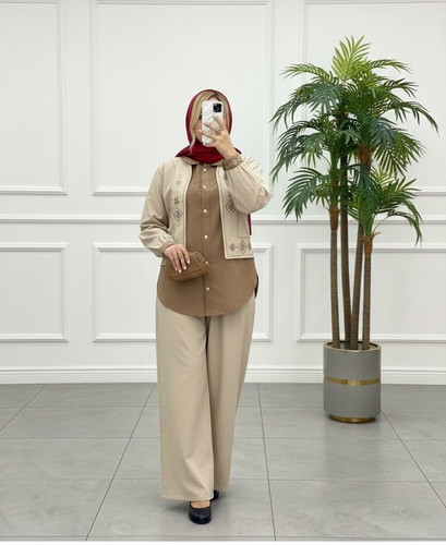 سه تیکه زنانه گلدوزی ارغوان